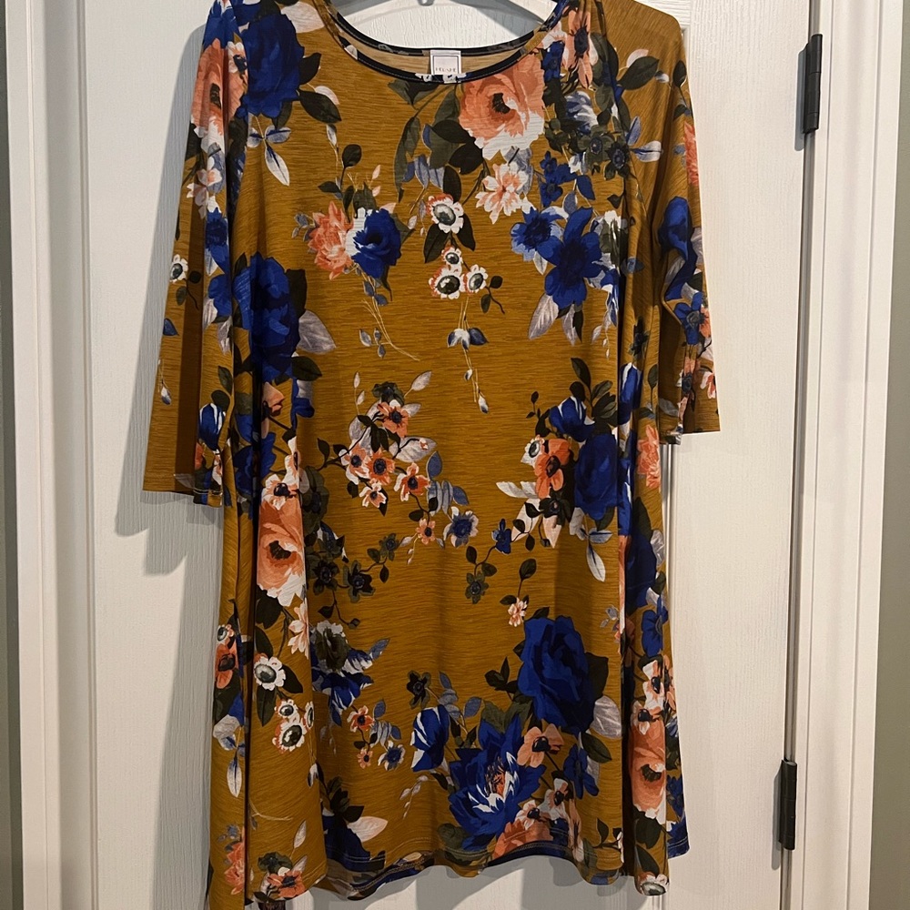Hershe Floral long sleeve Dress